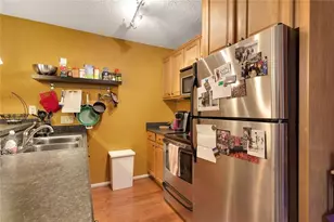 910 Duncan Ln, Austin, TX 78705 - Photo 10