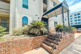 910 Duncan Ln, Austin, TX 78705 - Photo 10