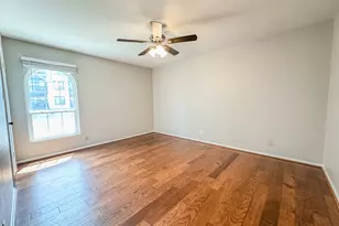 910 Duncan Ln, Austin, TX 78705 - Photo 6