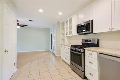 8012 Stillwood Lane, Austin, TX 78757 - Photo 10