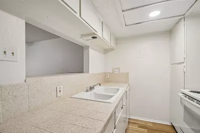 2413 Leon Street #104, Austin, TX 78705 - Photo 12