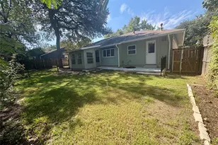 2512 Baxter Dr, Austin, TX 78745 - Photo 30
