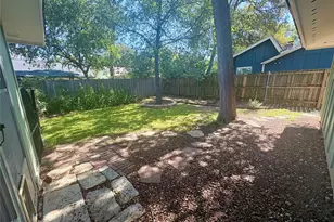 2512 Baxter Dr, Austin, TX 78745 - Photo 22