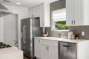 605 Harris Ave, Austin, TX 78705 - Photo 14