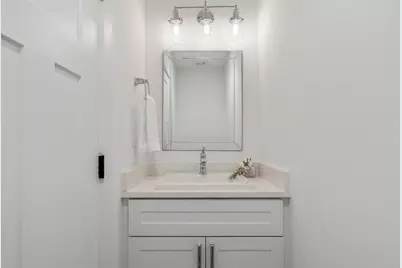 605 Harris Avenue, Austin, TX 78705 - Photo 24