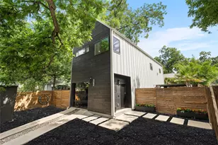 2214 Garden St, Austin, TX 78702 - Photo 2