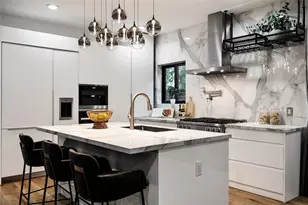 2214 Garden St, Austin, TX 78702 - Photo 6