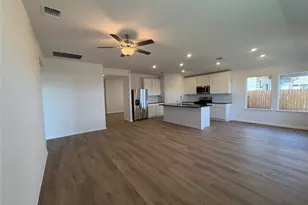 109 Holmby Dr, Hutto, TX 78634 - Photo 4