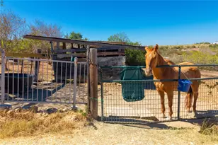 250 Rocky Rd, Lockhart, TX 78644 - Photo 8