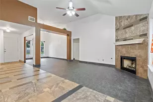 1812 Southcreek Dr, Leander, TX 78641 - Photo 10