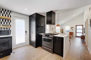 2324 Santa Maria St, Austin, TX 78702 - Photo 14