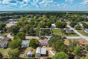 488 7th St, Somerville, TX 77879 - Photo 32