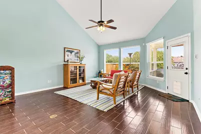 706 Irvin Drive, San Marcos, TX 78666 - Photo 8