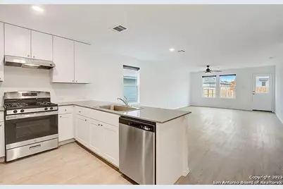 10707 Margarita Loop, San Antonio, TX 78109 - Photo 4