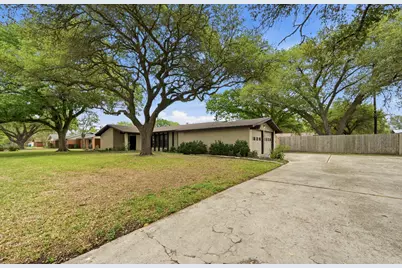 908 Vogel Drive, Lockhart, TX 78644 - Photo 4