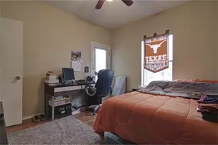 106 E 30th St, Austin, TX 78705 - Photo 6
