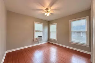 914 E 39th St, Austin, TX 78751 - Photo 16