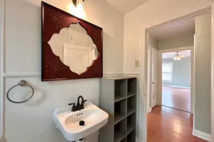 914 E 39th St, Austin, TX 78751 - Photo 14
