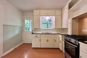 914 E 39th St, Austin, TX 78751 - Photo 22
