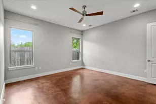 913 Stobaugh St, Austin, TX 78757 - Photo 24