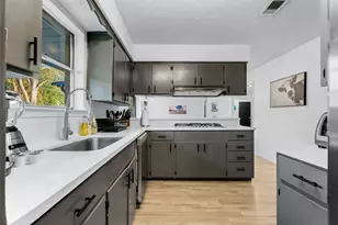 2504 Wildgrove Dr, Austin, TX 78704 - Photo 10