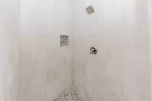 122 W Kikipua Ln, Bastrop, TX 78602 - Photo 14