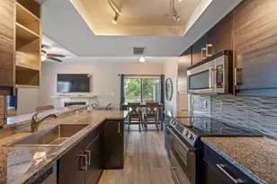 506 W San Antonio St, San Marcos, TX 78666 - Photo 10