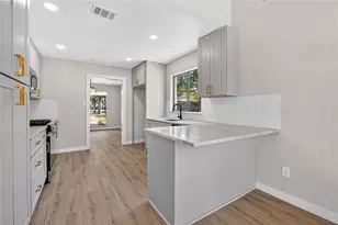 11202 Balcones Woods Cove, Austin, TX 78759 - Photo 8