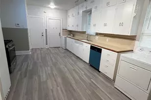 1115 W 22 1/2 St, Austin, TX 78705 - Photo 16