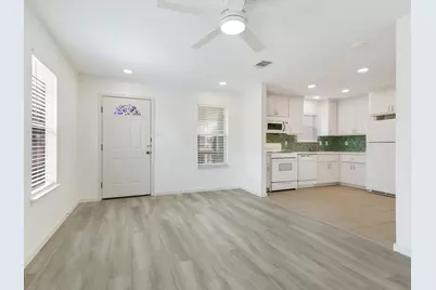 5104 Delores Avenue #B, Austin, TX 78721 - Photo 4