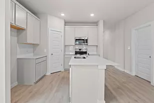 103 Mandeville Dr, Hutto, TX 78634 - Photo 10