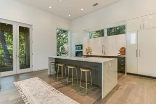 1107 W 31st St, Austin, TX 78705 - Photo 10