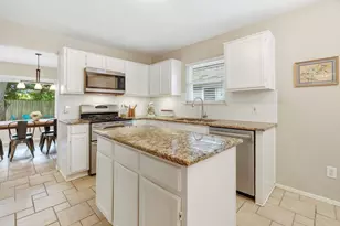 13151 Mill Stone Dr, Austin, TX 78729 - Photo 12