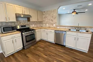 141 Ruby Lake Dr, Kyle, TX 78640 - Photo 10