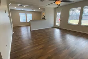 141 Ruby Lake Dr, Kyle, TX 78640 - Photo 6