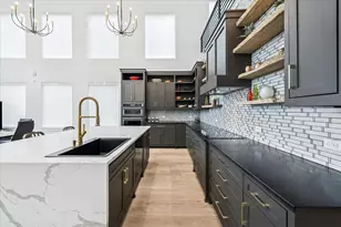 11123 Lakeside Dr, Jonestown, TX 78645 - Photo 12