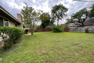 8704 Black Oak St, Austin, TX 78729 - Photo 4