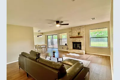 8905 Bridgewood Trail, Austin, TX 78729 - Photo 2