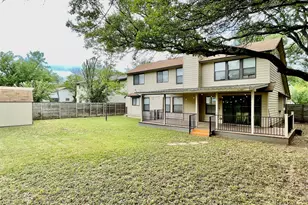 8905 Bridgewood Trail, Austin, TX 78729 - Photo 30