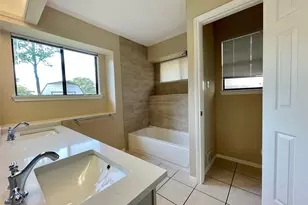8905 Bridgewood Trail, Austin, TX 78729 - Photo 16