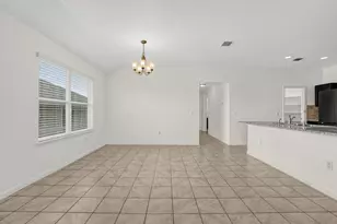 132 Denton Dr, Hutto, TX 78634 - Photo 8