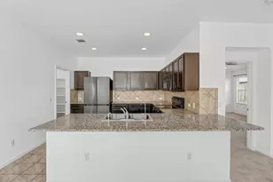 132 Denton Dr, Hutto, TX 78634 - Photo 4