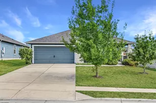 132 Denton Dr, Hutto, TX 78634 - Photo 2