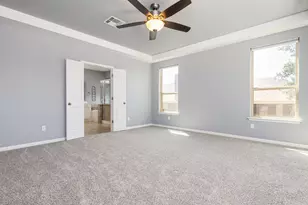 225 Kirkhill St, Hutto, TX 78634 - Photo 16