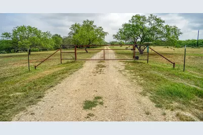 323 Cr 446, Gonzales, TX 78629 - Photo 24