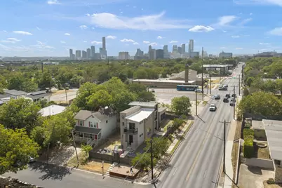 1814 Maple Avenue, Austin, TX 78702 - Photo 2