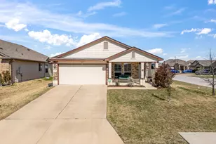 137 Hematite Ln, Jarrell, TX 76537 - Photo 2