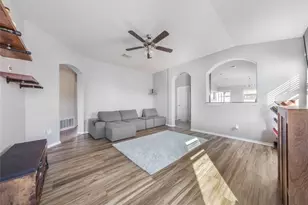 137 Hematite Ln, Jarrell, TX 76537 - Photo 4