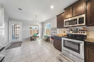 137 Hematite Ln, Jarrell, TX 76537 - Photo 10