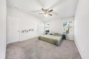 137 Hematite Ln, Jarrell, TX 76537 - Photo 16